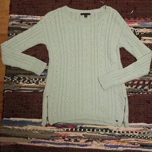 American eagle cable knit sweater
